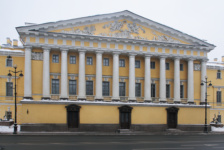 Центральный портик восточного крыла Адмиралтейства (со стороны Зимнего дворца) в Санкт-Петербурге
