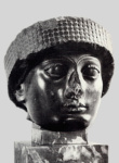 Голова статуи Гудеа, правителя Лагаша, происходящая из Телло