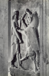 Дарий (?) сражается с чудовищем. Деталь рельефа «стоколонного зала» из Персеполя