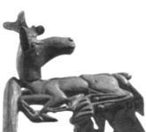Рельефная фигура оленя с повернутой назад головой