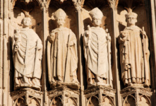 Кафедральный собор Руана. Статуи в обрамлении портала западного фасада собора