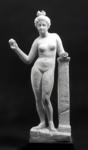 Афродита, облокотившаяся о колонну