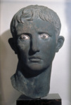Голова императора Августа