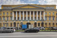 Казармы Павловского полка. Портик на северном фасаде