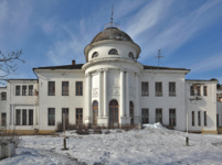 Усадьба Любвино. Центральная часть усадебного дома. Вид со стороны реки