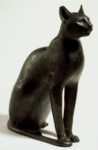 Статуя богини Бастет в образе кошки