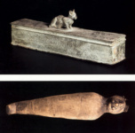 Саркофаг для мумии кошки и мумия кошки