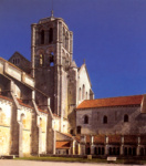 Монастырская церковь Сен Мадлен в Везле. Вид с юго-запада