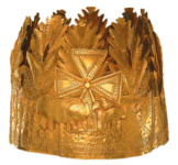 Корона ашанти в виде венка из пальмовых листьев с силуэтами слонов и антилоп