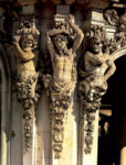 Гермы, украшающие павильон Цвингер