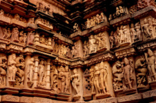 Скульптура на внешних стенах храма Кхаджурахо: майтхуна