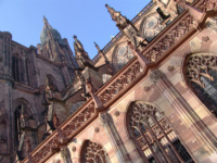 Кафедральный собор в Страсбурге. Стрельчатые арки окон собора